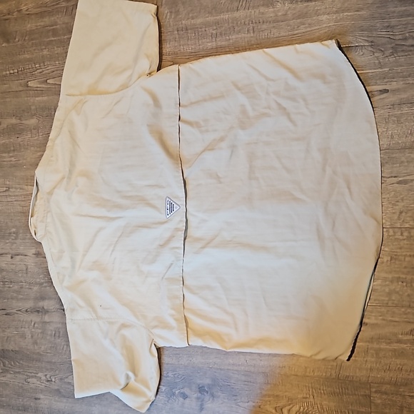 Columbia Men's Large Preformance Fishing Gear Button Down - Picture 5 of 6